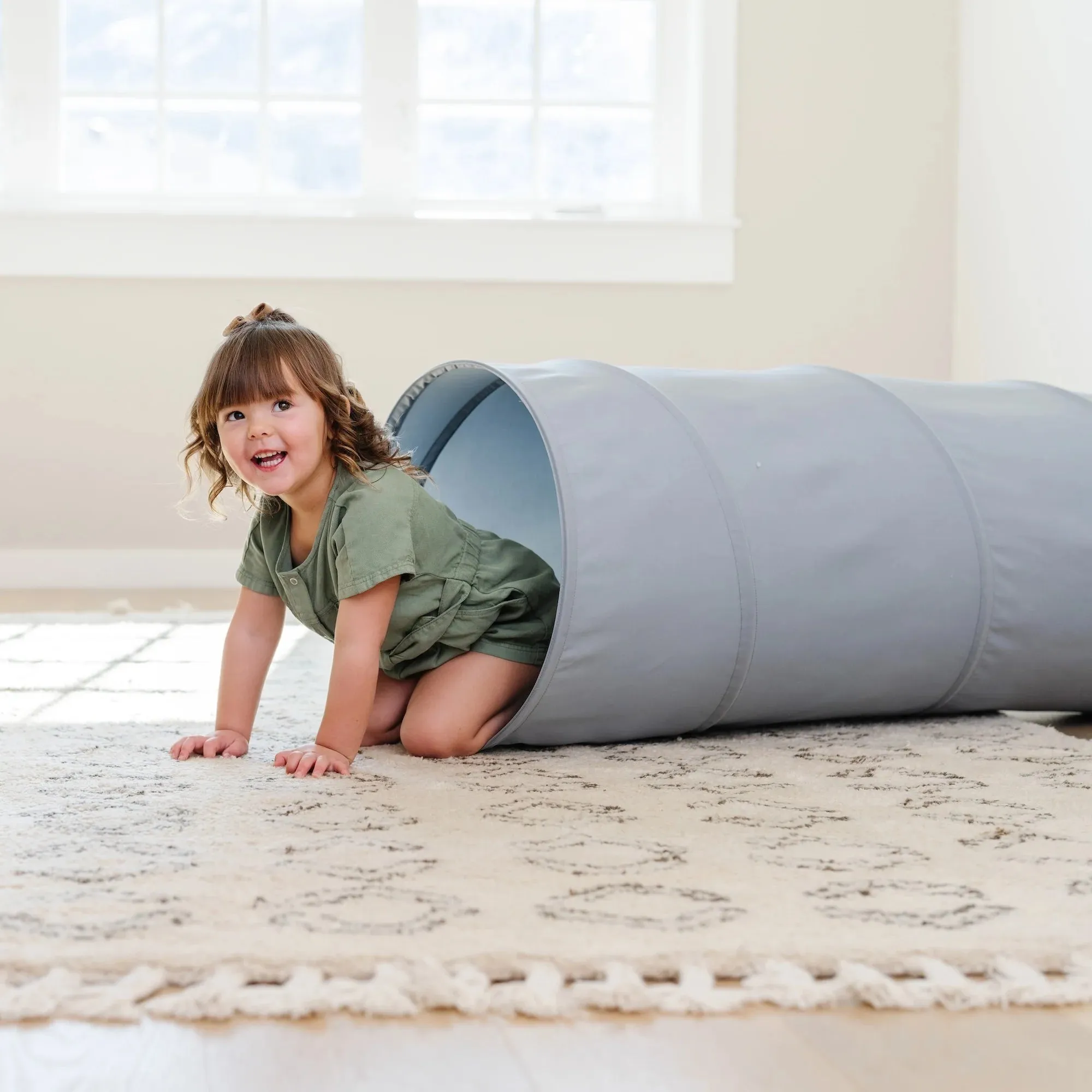 Play Tunnel